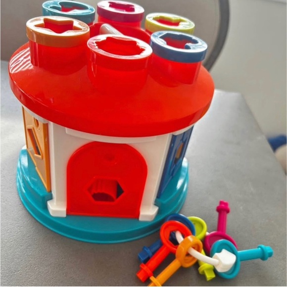 Battat Colorful Shape Sorting Toy House - Picture 4 of 4